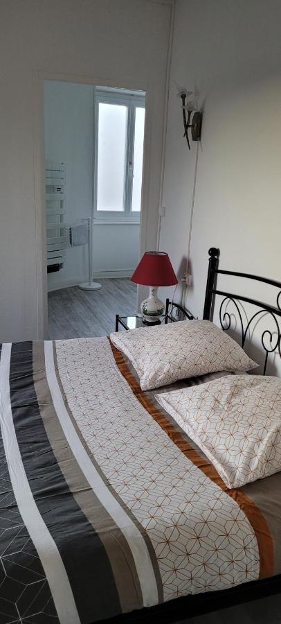 Auberge Gauloise Saint-Rémy-sur-Durolle Exteriör bild