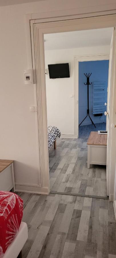 Auberge Gauloise Saint-Rémy-sur-Durolle Exteriör bild